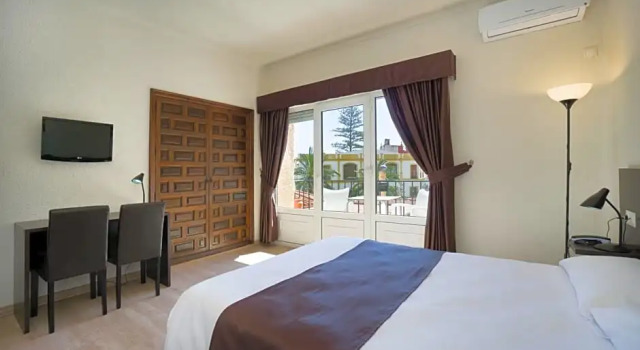 Номер Standard с балконом Hotel El Pozo
