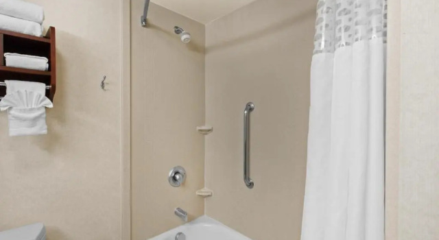 Люкс Hampton Inn & Suites Oakland Airport-Alameda
