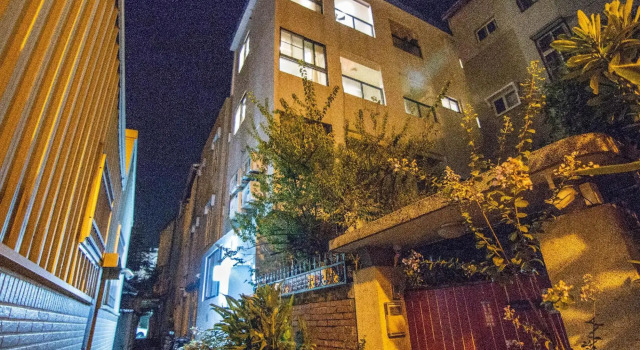 W house