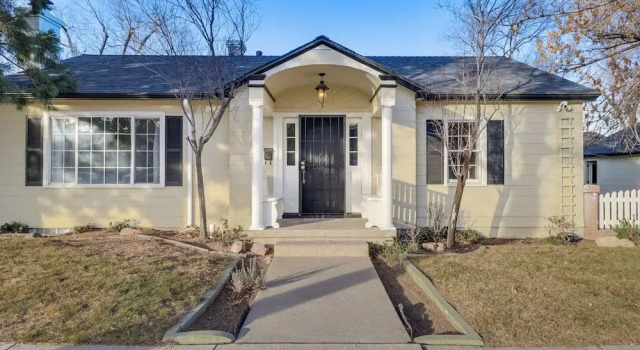 Коттедж < 1 Mi to Midtown: Pet-friendly Home in Reno!