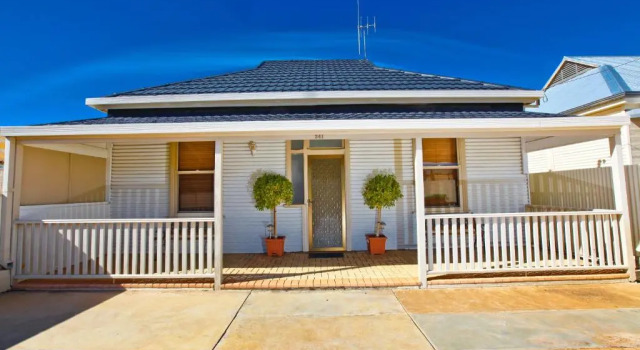 Коттедж с 2 комнатами Emaroo Cottages Broken Hill