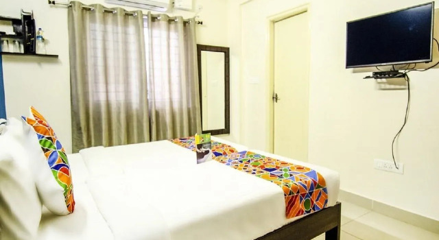 Hotel 12 Degrees West EGL, Rezervovat Hotel Hotely v Bangalore s parkováním, Parkování