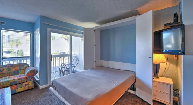 Апартаменты Cozy Destin Studio w/ Shared Pools + Beach Access!