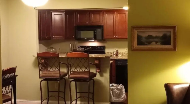 Апартаменты Deluxe Ashley Quarters Hotel Airport-Cincinnati