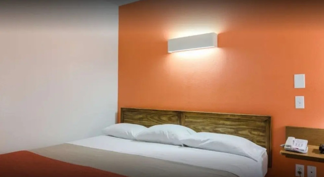 Motel 6 Emporia, Book Motel Hoteller i Emporia med parkering, Parkering