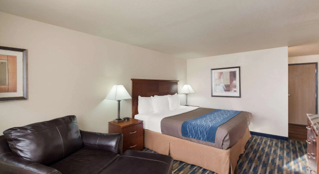 Двухместный люкс Rodeway Inn Fort Morgan