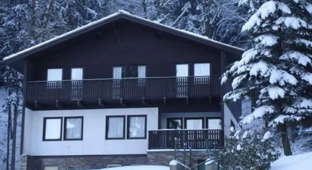 Chalet in Dolni Brusnice Near Ski Lift, Boek Chalet Vakantiehuizen in Benecko, Cottage