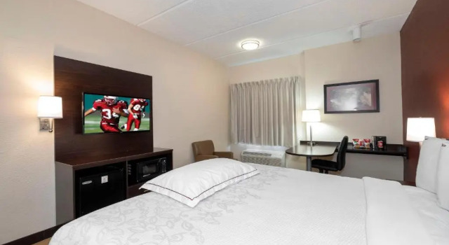 Двухместный номер Premium Red Roof Inn PLUS+ Jacksonville   Southpoint
