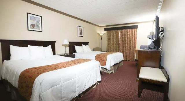 Четырёхместный номер Standard Цокольный этаж Owen Sound Inn