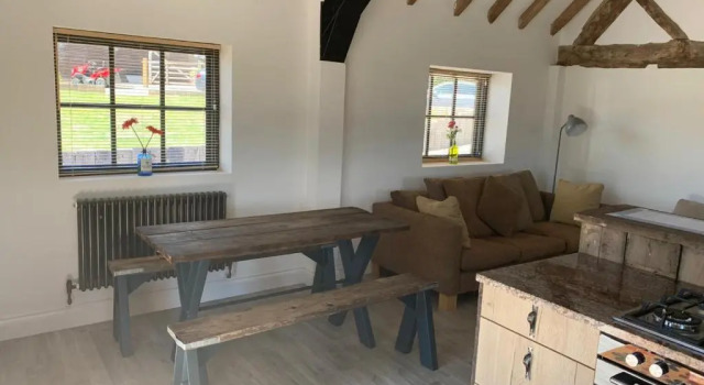 Коттедж Cosy Quaint Barn Conversion In A Rural Landscape