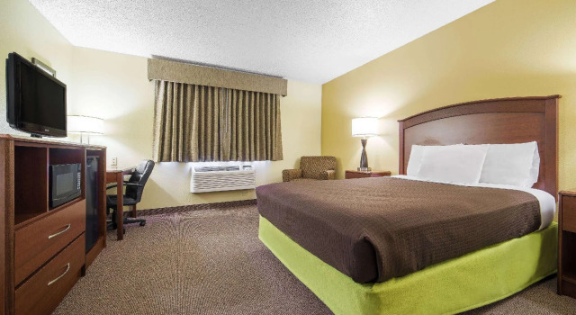 Двухместный номер Standard AmericInn by Wyndham Sioux Falls