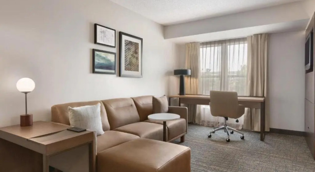 Двухместный люкс c 1 комнатой Residence Inn by Marriott Buffalo Galleria Mall