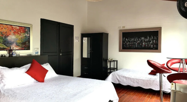 Семейный номер Standard Hotel Lleras Premium #1