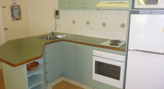 Апартаменты Standard Palm Cove Tropic Apartments