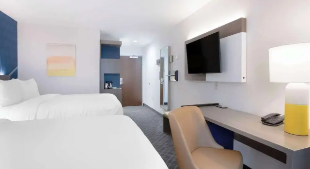 Четырёхместный номер Standard Comfort Inn & Suites Mountain Grove US-60