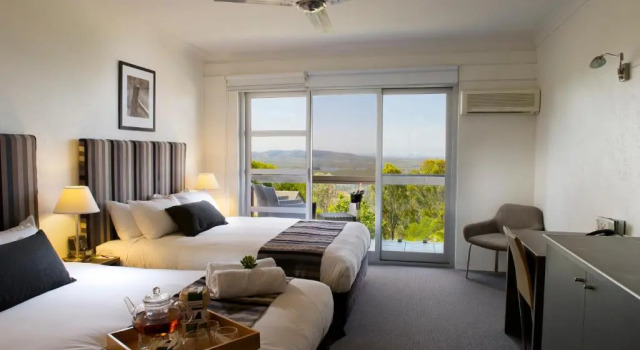 Четырёхместный номер Superior Mercure Clear Mountain Lodge