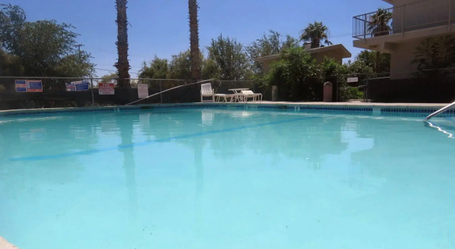 Desert Palace Inn, Prenota Hotel Barstow California