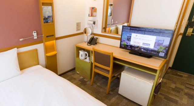 Одноместный номер Economy Toyoko Inn Kanazawa-eki Higashi-guchi
