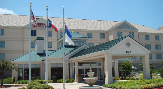 Четырёхместный номер Standard Hilton Garden Inn Temple Medical Center