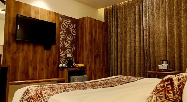 Номер Deluxe Hotel Classic Hills Bhagsunag Luxury Stay #Best Hotel in Mcleodganj #Mountain View Balcony Rooms #Spacious Parking #Prime Location in Dharamshala #Near Bhagsunag Waterfall #Top Selling Property in Mcleodganj