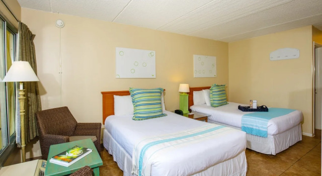 Четырёхместный номер Deluxe Naples Garden Inn