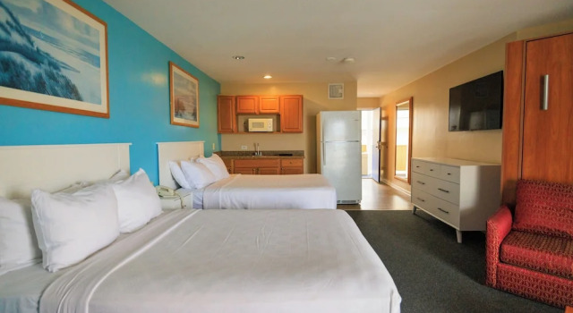 Четырёхместный номер Standard с балконом и с красивым видом из окна The White Sands Resort and Spa