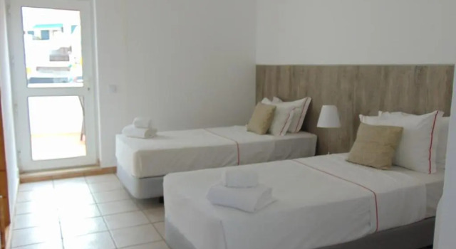 Люкс с 2 комнатами Hotel Carvoeiro Plaza