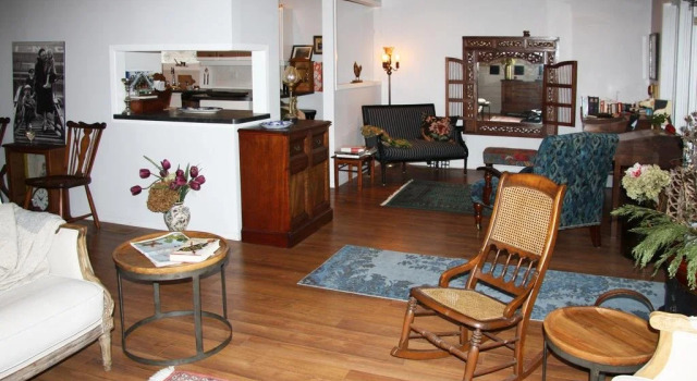 2 Moon Cottage Bed & Breakfast, Забронировать Дом для отпуска Отели Ниагарского винодельческого региона с парковкой, Парковка