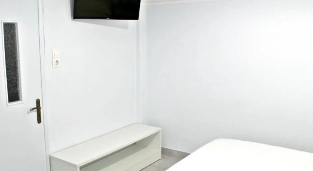 Полулюкс IPELHOME - Plaka Boutique Apartments