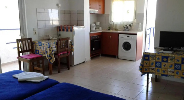 Студия с видом на море Petasos Apartments 1