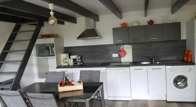 Коттедж с 2 комнатами Chambres dHôtes Aux Tournesols