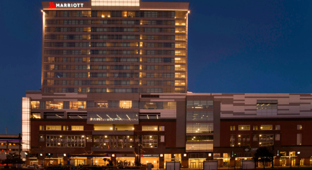 Buffalo Marriott at LECOM HARBORCENTER
