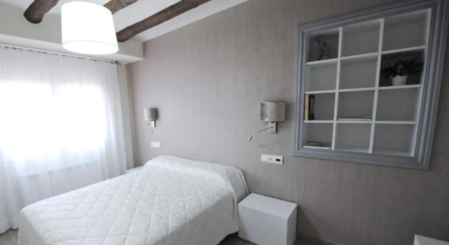 Apartamentos Turísticos Mirablanc, Buchen Sie Ferienwohnung  