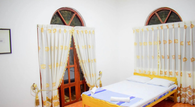 Unique View Hotel - Hostel, Забронировать Хостел Канди 