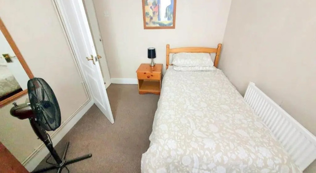 Wentworth Apartment with 2 bedrooms, Superfast Wi-Fi and private parking, Rezervați Apartament Sittingbourne Kent, aproape de AquaManda