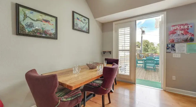Апартаменты Coastal 'sea Side' Townhome - Walk to Beach!