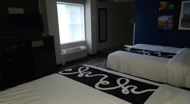 Четырёхместный номер Standard Comfort Inn Boston Milford