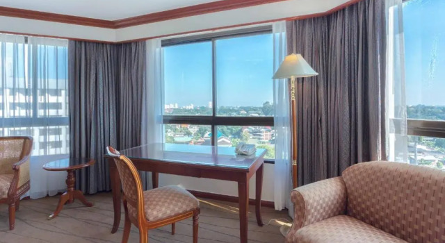 Трёхместный номер Standard Centara Riverside Hotel Chiang Mai
