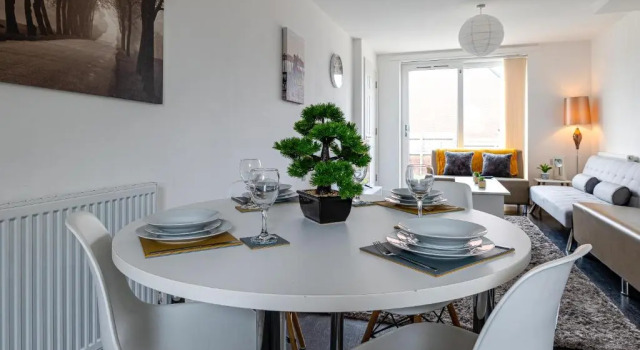 Stanley Sparkle Stays - 4brooms, 4beds, Prkg, Wifi