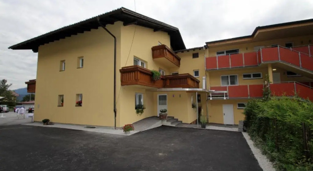 Café-Pension Margret, Забронировать Отель Цирль Karwendel