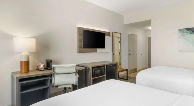 Четырёхместный номер Standard Comfort Inn & Suites Port Charlotte-Punta Gorda