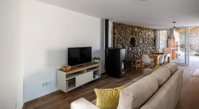 Cellar House - Casa do Palheiro, Забронировать Отель Миранда-ду-Корву Aldeias do Xisto, рядом с Биологический парк Серра-да-Лузан