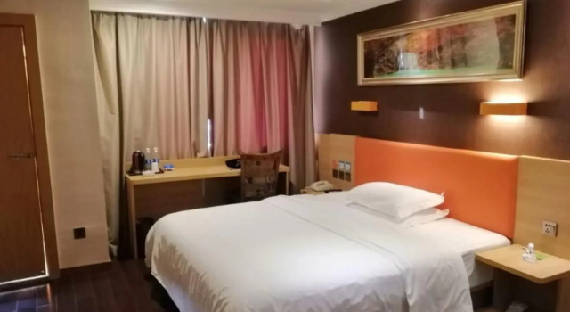 7Days Premium Ningbo Zhenhai Hongxing Square Branch, Buchen Sie Hotel Zhenhai Ningbo