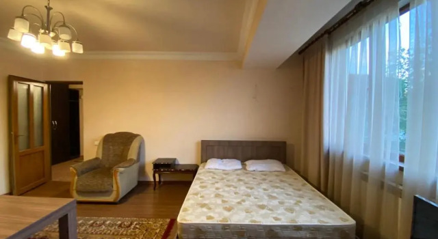 Tigran Mets Avenue, 1 bedroom New Renovated, Sunny apartment TG391, Varaa Huoneisto Jerevan Armenia, lähellä Yerevan Train Station
