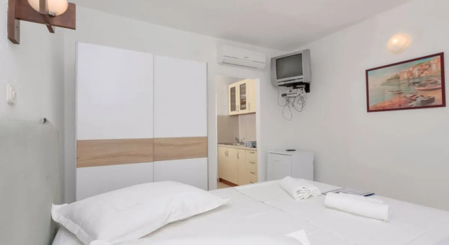 Apartment Rubin Hvar/Pokrivenik 11138, Varaa Huoneisto Pokrivenik Split-Dalmatia
