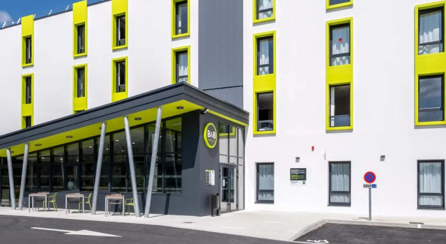 B&B HOTEL Saintes, Rezerwuj Bed and Breakfast Hotele w Charente-Maritime z parkingiem, Parking