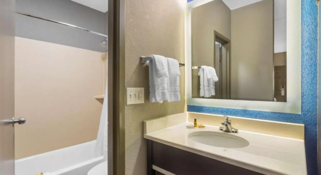 Двухместный люкс Best Western Plus Bowling Green