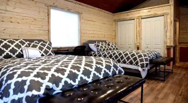 Коттедж Premium Gateway Inn & Cabins