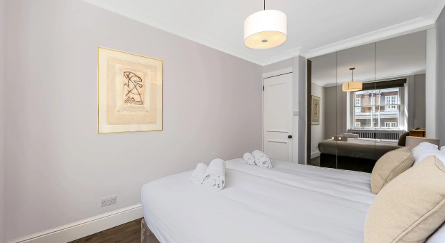 10 Curzon Street Apartments by Mansley