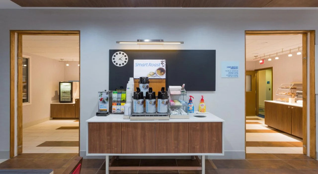 Holiday Inn Express Hotel & Suites Reading, an IHG Hotel, Reserva ahora Hotel Hoteles en Reading con piscina, Piscina